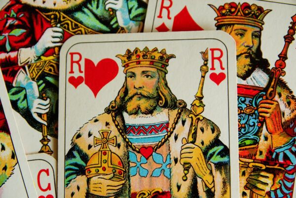 Cartomancie&nbsp;: Décryptez le jeu de 32 cartes et éclairez votre avenir