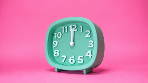 Signification des heures fixes : découvrez le message de chaque heure